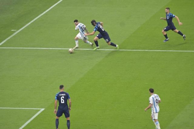 1671079555946089619.png 黄金甲体育-【人物】梅西奏响诸神黄昏最强音 能否超越06齐祖?