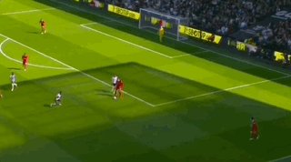 1743946917904004987.gif 【英超】防线连送大礼,利物浦客场2比3富勒姆