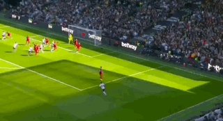 1743947108516009454.gif 【英超】防线连送大礼,利物浦客场2比3富勒姆